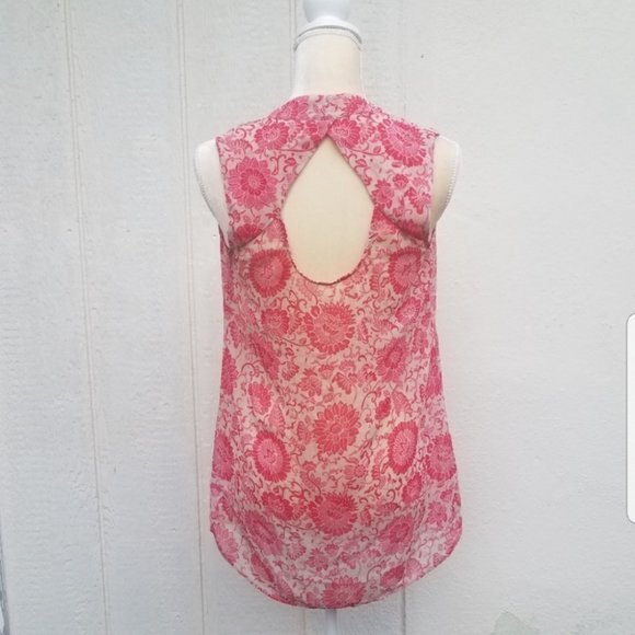 CAbi #5037 Vita sleeveless blouse size xs - Picture 3 of 5